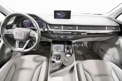 2019 Audi Q7, $20497. Photo 3