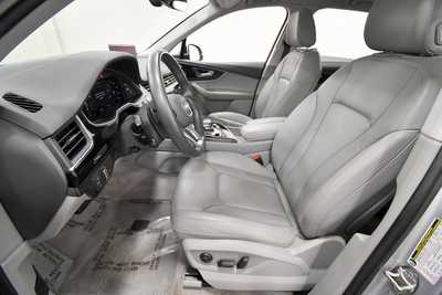 2019 Audi Q7, $20497. Photo 5