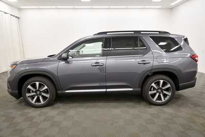 2025 Honda Pilot, $54575. Photo 4