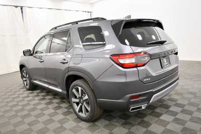 2025 Honda Pilot, $54575. Photo 5