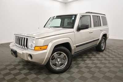 2007 Jeep Commander, $5997. Photo 2