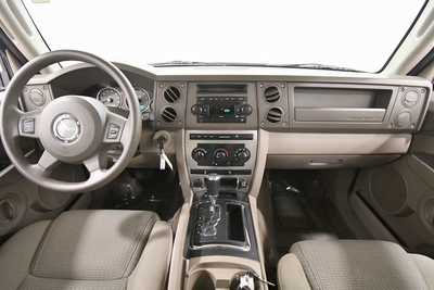 2007 Jeep Commander, $5997. Photo 3