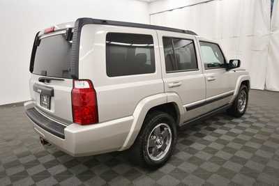 2007 Jeep Commander, $5997. Photo 8