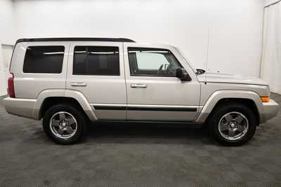 2007 Jeep Commander, $5997. Photo 9