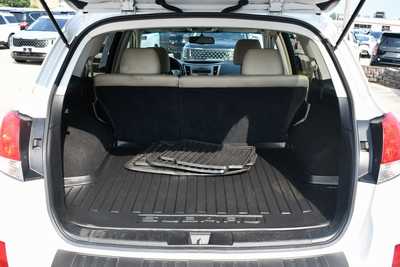 2010 Subaru Outback, $5999. Photo 6