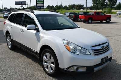 2010 Subaru Outback, $5999. Photo 8