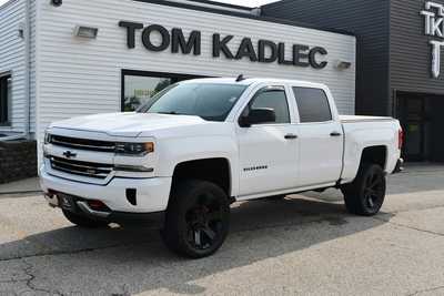 2017 Chevrolet 1500 Crew Cab, $22986. Photo 4