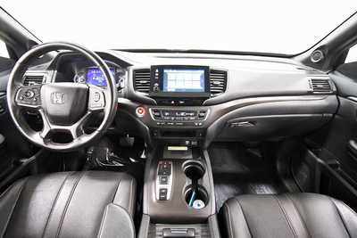 2022 Honda Passport, $35999. Photo 3