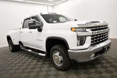 2021 Chevrolet 3500 Crew Cab, $50499. Photo 10