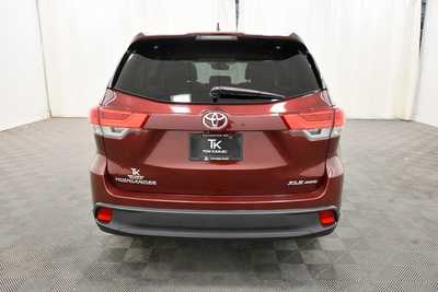 2018 Toyota Highlander, $24997. Photo 6