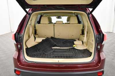 2018 Toyota Highlander, $24997. Photo 7