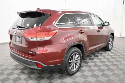 2018 Toyota Highlander, $24997. Photo 8