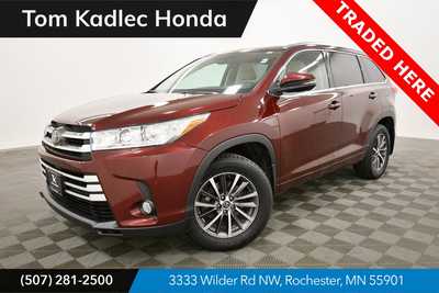 2018 Toyota Highlander, $24997. Photo 1