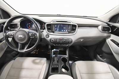 2017 Kia Sorento, $14999. Photo 3