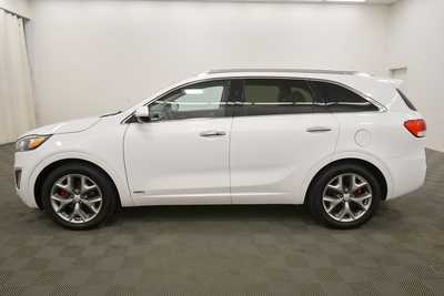 2017 Kia Sorento, $14999. Photo 4