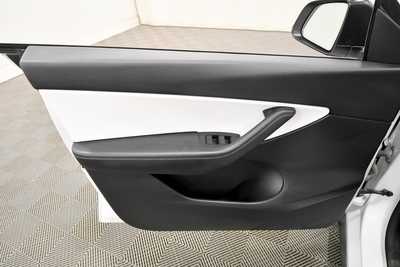 2021 Tesla Model Y, $27780. Photo 12