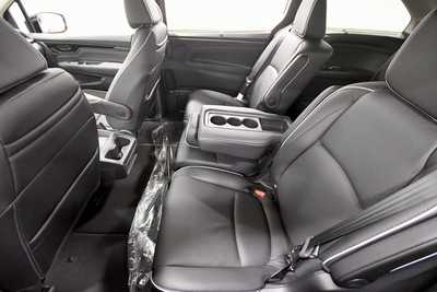 2026 Honda Odyssey, $49353. Photo 9