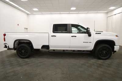 2024 Chevrolet 2500 Crew Cab, $55599. Photo 9