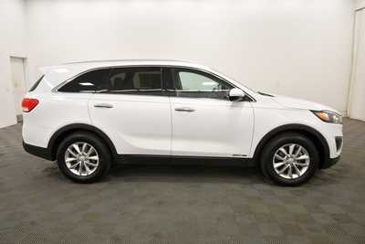2016 Kia Sorento, $10999. Photo 9