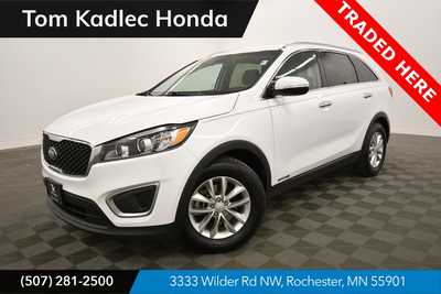 2016 Kia Sorento, $10999. Photo 1