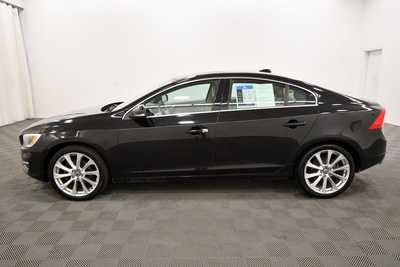 2016 Volvo S60, $9599. Photo 4
