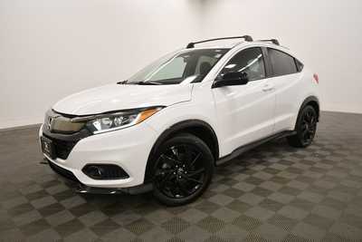 2021 Honda HR-V, $20999. Photo 2