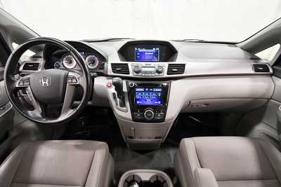 2016 Honda Odyssey, $14797. Photo 3