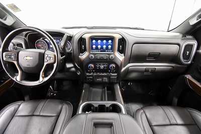 2022 Chevrolet 2500 Crew Cab, $58497. Photo 3