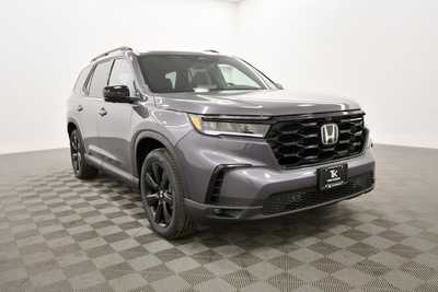 2025 Honda Pilot, $56075. Photo 9