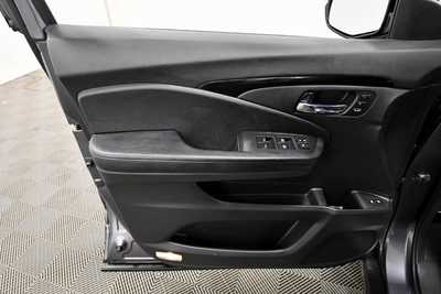 2016 Honda Pilot, $21497. Photo 12