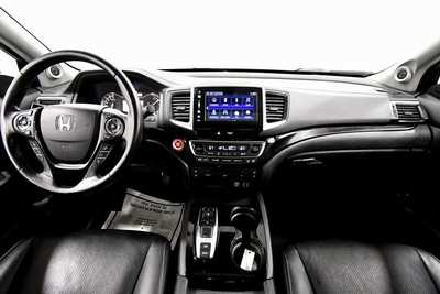 2016 Honda Pilot, $21497. Photo 3