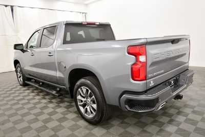 2022 Chevrolet 1500 Crew Cab, $37497. Photo 5