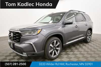 2025 Honda Pilot, $55305. Photo 1