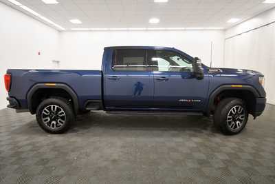 2022 GMC 2500 Crew Cab, $58999. Photo 9