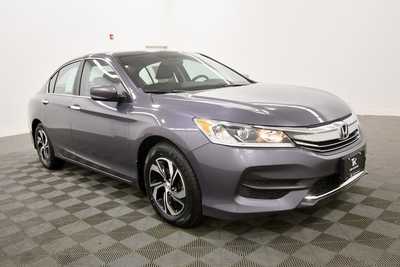 2016 Honda Accord, $13499. Photo 9
