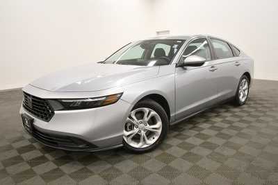 2023 Honda Accord, $25999. Photo 2