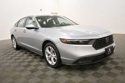 2023 Honda Accord, $25999. Photo 9