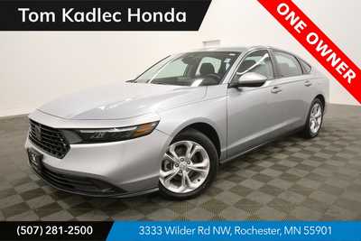 2023 Honda Accord, $25999. Photo 1