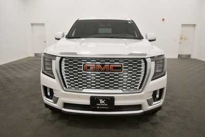 2021 GMC Yukon XL, $56999. Photo 11