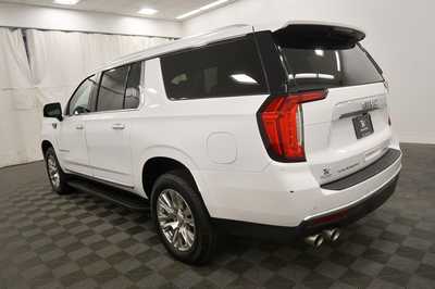 2021 GMC Yukon XL, $56999. Photo 5