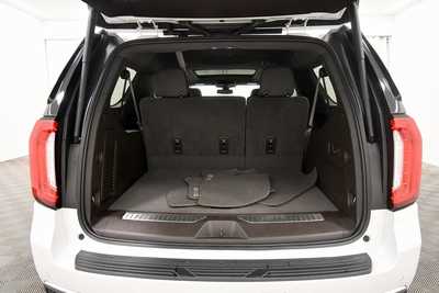 2021 GMC Yukon XL, $56999. Photo 7
