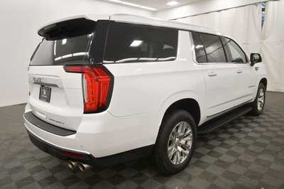 2021 GMC Yukon XL, $56999. Photo 8