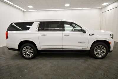 2021 GMC Yukon XL, $56999. Photo 9