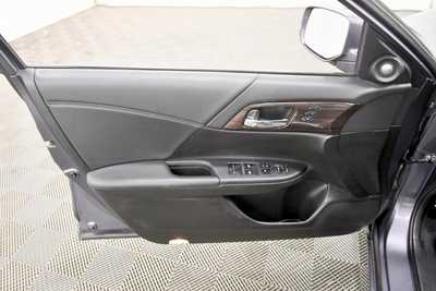2017 Honda Accord, $11999. Photo 12