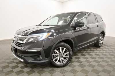 2019 Honda Pilot, $25497. Photo 2