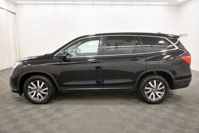2019 Honda Pilot, $25497. Photo 4