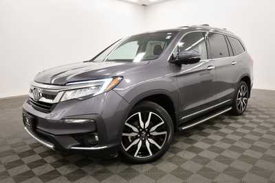 2022 Honda Pilot, $38999. Photo 2