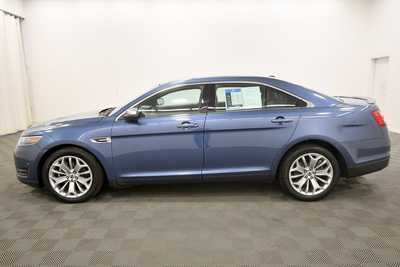 2018 Ford Taurus, $23697. Photo 4