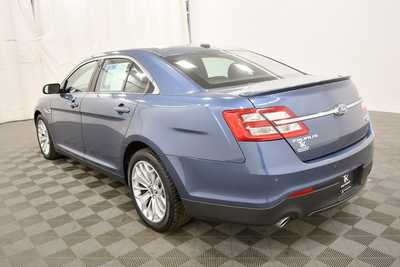 2018 Ford Taurus, $23697. Photo 5