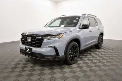 2025 Honda Pilot, $52999. Photo 2